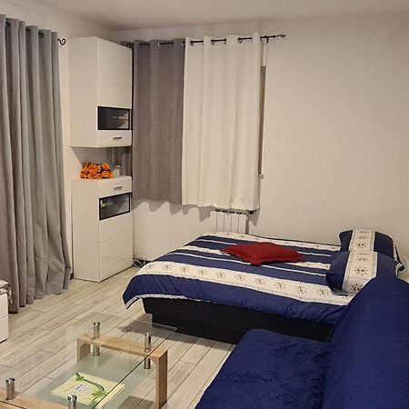 Apartments Peti Pula Oda fotoğraf