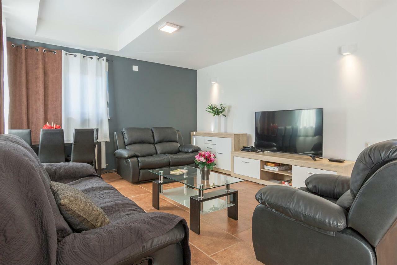 Apartments Peti Pula Dış mekan fotoğraf